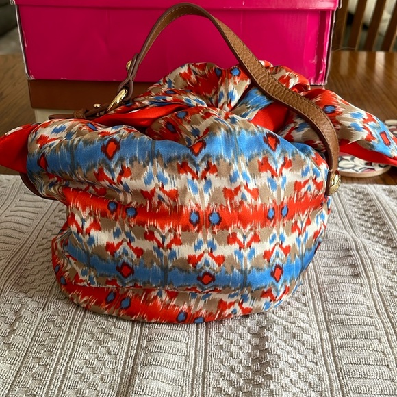 UGG Handbags - NWT UGG scarf bag
